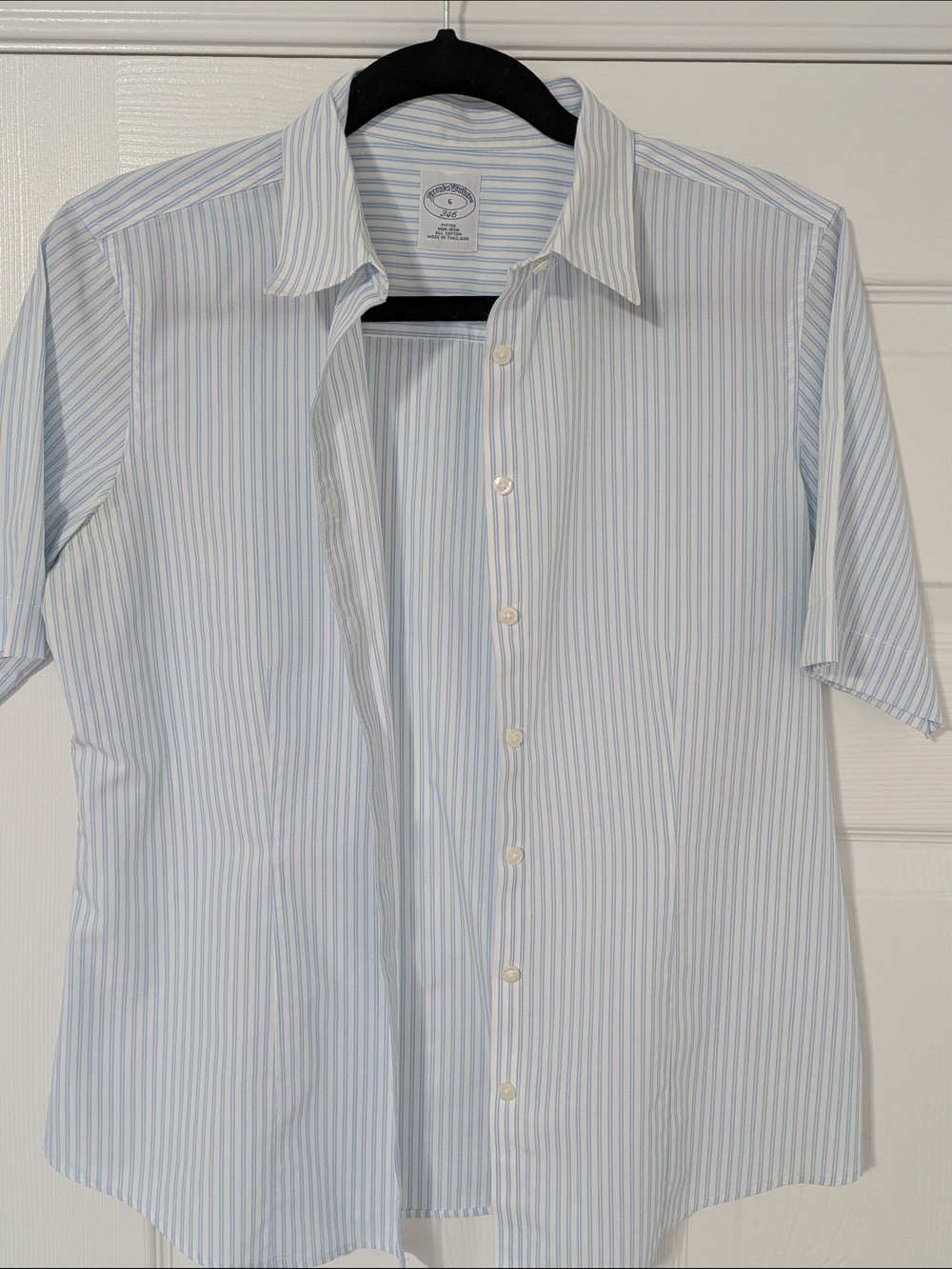 Brooks Brothers Women's NO IRON Blue & White Striped Short Sleeve Button-Down